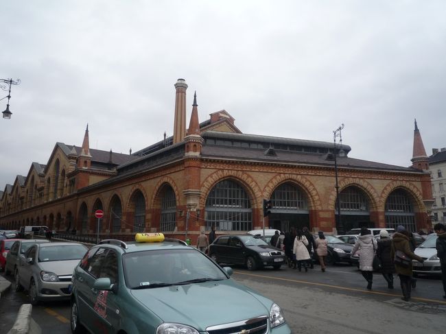 中央市場にやってきました