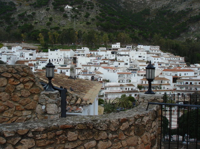 　丘の下は、地中海を望む、リゾート地になっています。
