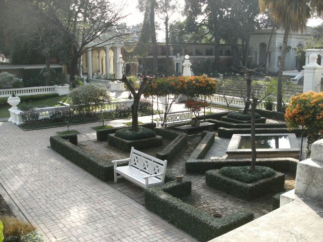 <br />　邸内の様子・・