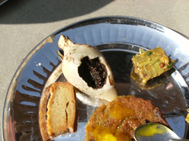 <br />　「よくきてくれた」といって、ネワール料理をご馳走になる。<br /><br />　本場ネワール料理を初めて口にする・・<br />