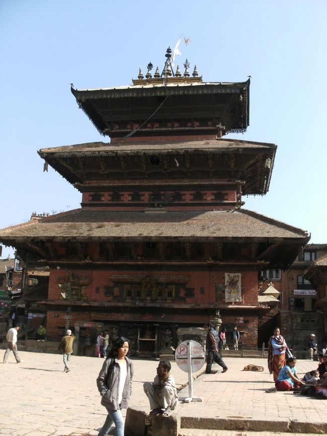 <br />　ここは別名「帰依者の町」ともいわれるそうだ。（ガイドブックから）<br /><br />