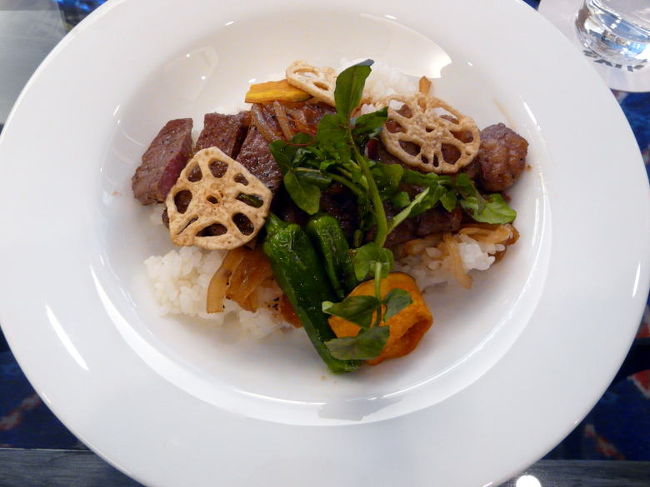 私と妻はステーキ丼 ￥１，６８０−