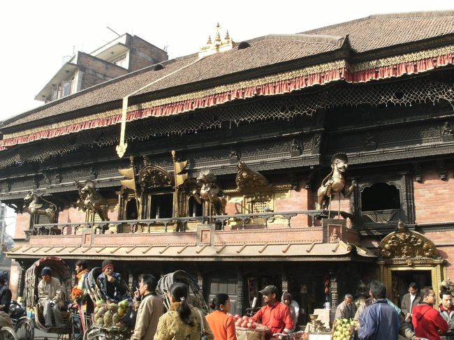 <br /><br />　インドラ・チョーク周辺で・・