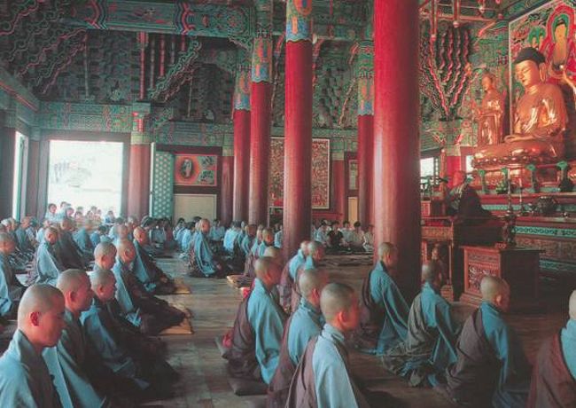 堂内では、今も厳しい修行が続いているようです。