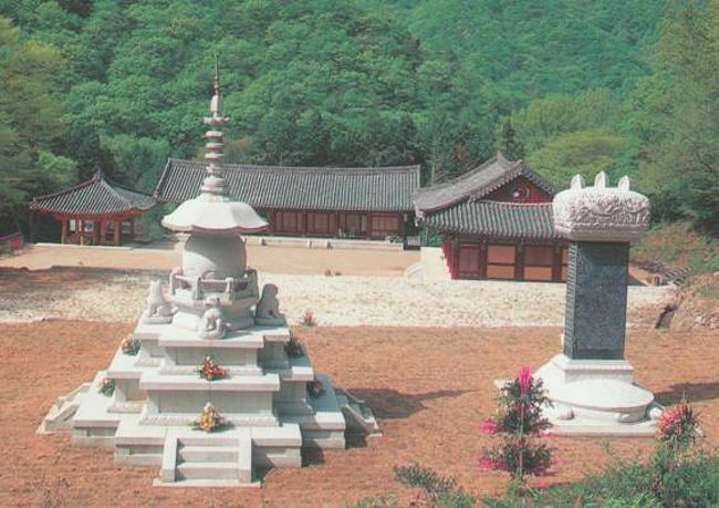 絵葉書には、寂光塔と塔碑と説明されていました。