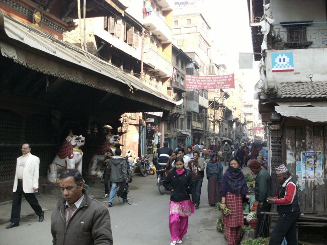 <br />　街中の様子・・・<br /><br />　　　アサン・チョーク周辺　