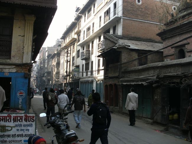 <br />　　街中の様子・・・　<br /><br />　　アサン・チョーク周辺