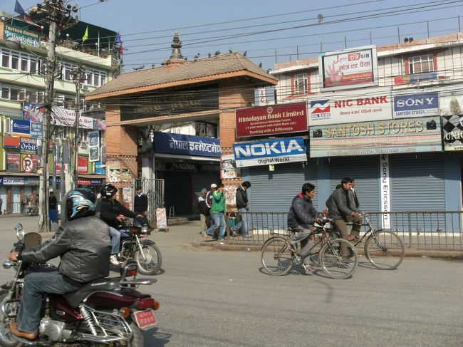 <br /><br />　　街中の様子・・・　<br /><br />　　ニューロード周辺、