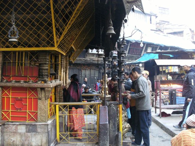 <br />　　街中にある小さな寺院