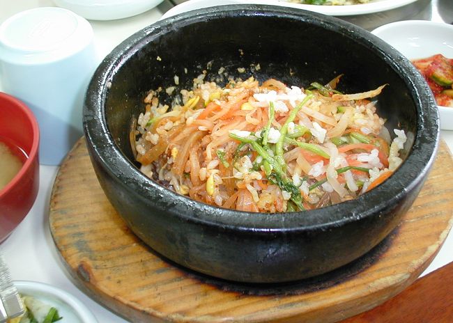 石焼ビビンバのアップ写真です。味の方は、可もなし不可もなしと言ったところでした。お腹を壊した皆さんは残念でした。