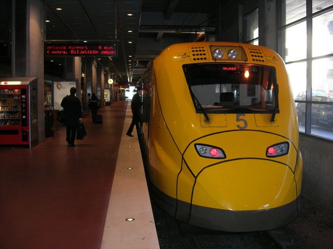 空港への列車です。<br />ちょっとでも、列車に乗ると、世界の車窓から気分です。