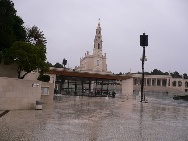 ファテイマ、大雨とカメラの電池切れで3枚しか写せません↓
