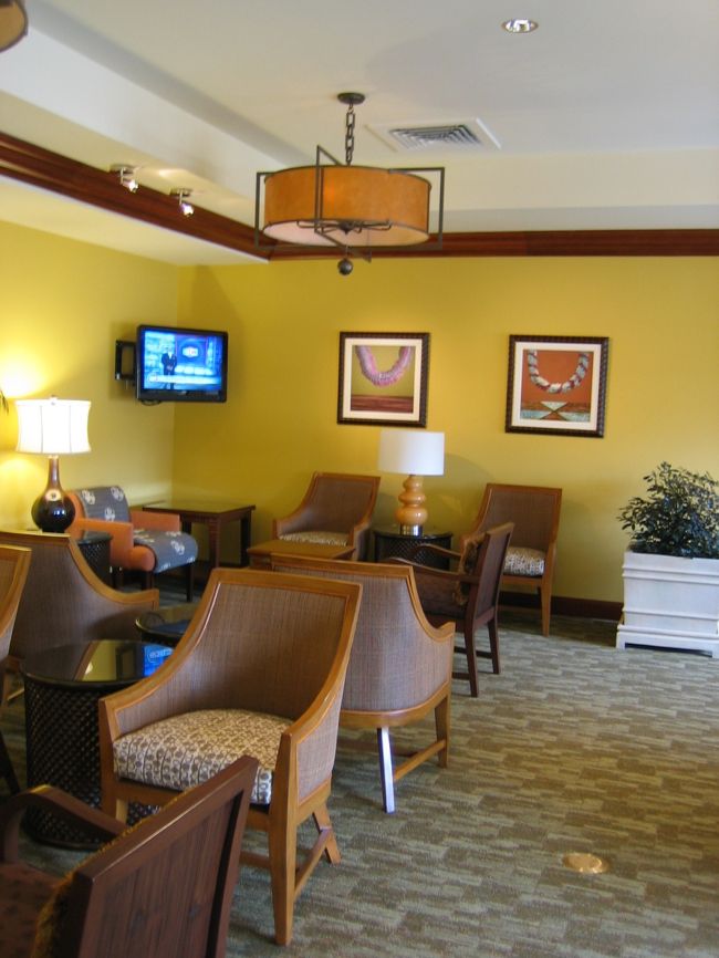 こちらは<br />ヒルトンの「到着出発ラウンジ」<br /><br />チェックインまで過ごせます。<br />かなり快適！<br /><br />ここで２時間寝ました・・。