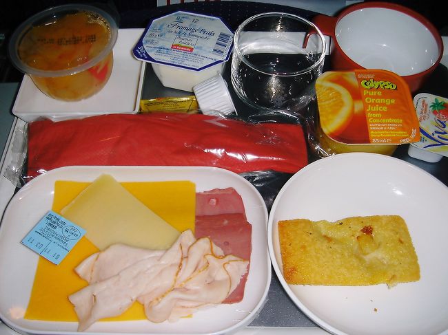 フィナンシェがしなーっとしていてうまい。