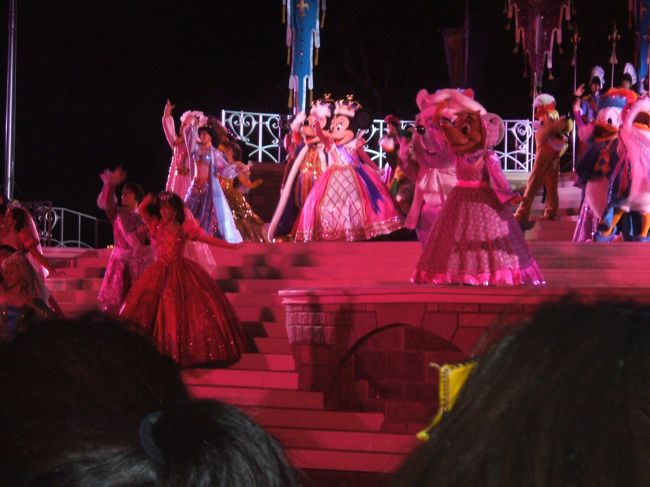 戴冠式もだんだん盛り上がり・・・