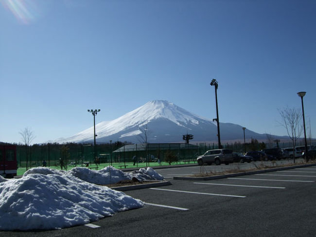 テニスコートもありました。
