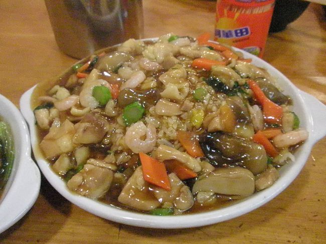 たしかに早くて安い。これと豆腐のいためも（冷凍の豆腐が冷たいものも････）ので80HKDだったような。。