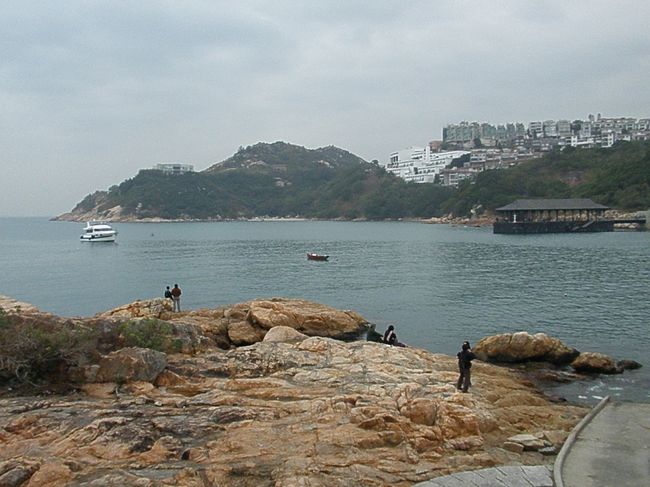 香港海事博物館をのぞむ海。天気がよかったらすばらしい景色だと思う。（残念その３）