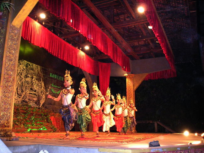 　うーん、私にもできるか、と思わずうなってしまいました。<br /><br />　ホテルの部屋に帰ってから、その指の動きを再現していたら、<br /><br />　｢弟子入りしてきたら？｣<br /><br />　と、妻が冷たい感じで言い放ったのでした。