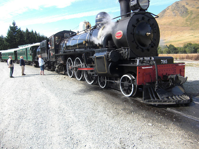  ミルフォードサウンドへ行く途中で、多分６号線にあったかな。<br />　実際にはしているのか、単にデモしてたのか？