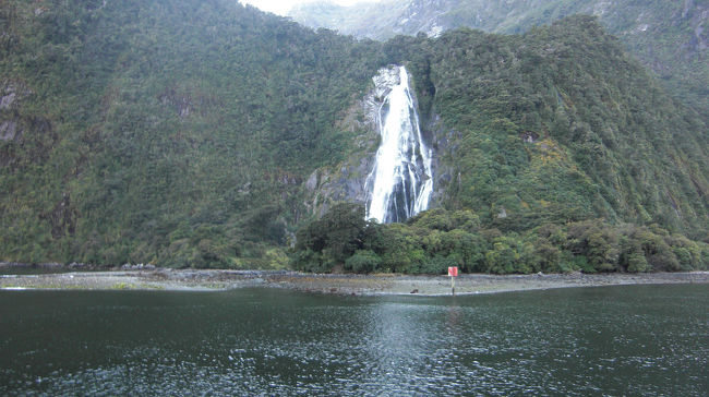 ミルフォードサウンド<br />もうすぐドックに到着です