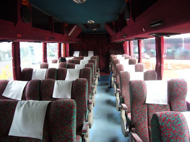 DAY1：シンガ→JB→KL<br /><br />眠い目をこすりながら、今回もJB・ラーキンバスターミナルからバスで出発☆<br /><br />こんな綺麗なバスで快適な5時間、道中は爆睡しっぱなし(笑)