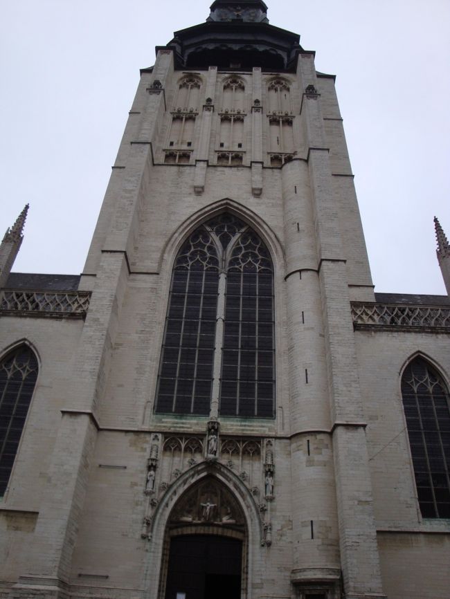 最初に行ったのは画家のブリューゲル（父）が埋葬されていることで有名なノートルダム・ド・ラ・シャペル