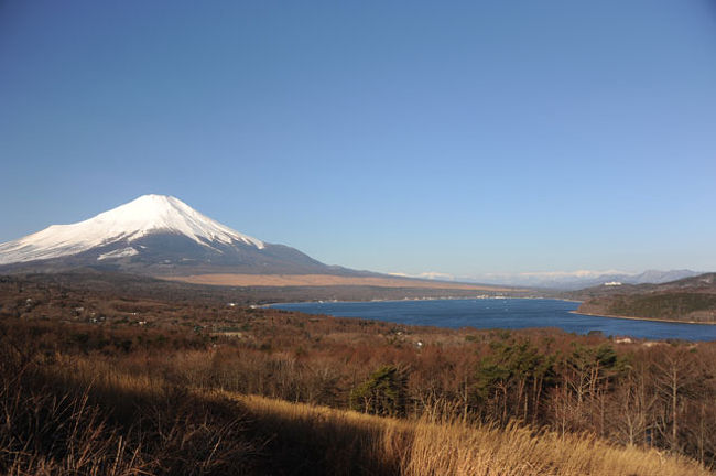 パノラマ台にて。<br />写っている湖は、山中湖です。