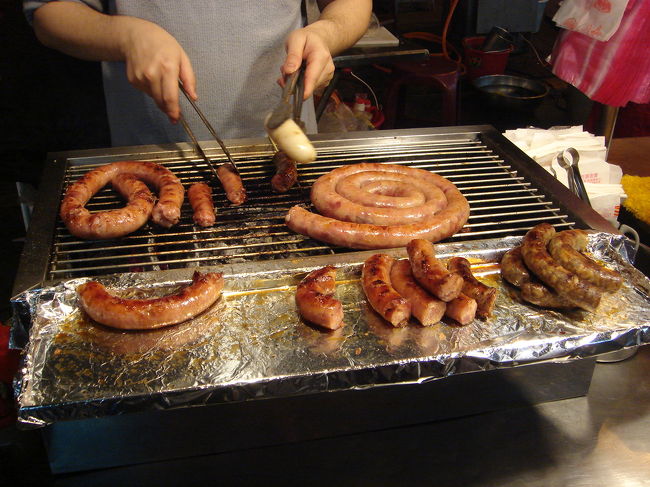 景気付けに香腸をかじり・・・