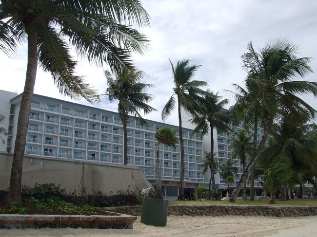 フィエスタホテル〜<br /><br />エレベーターがなぜかいつも良い匂いでした☆笑<br />あときれいなタオルを海はいるときに貸してくれたり、プールも広めで、海も近くて最高でした！