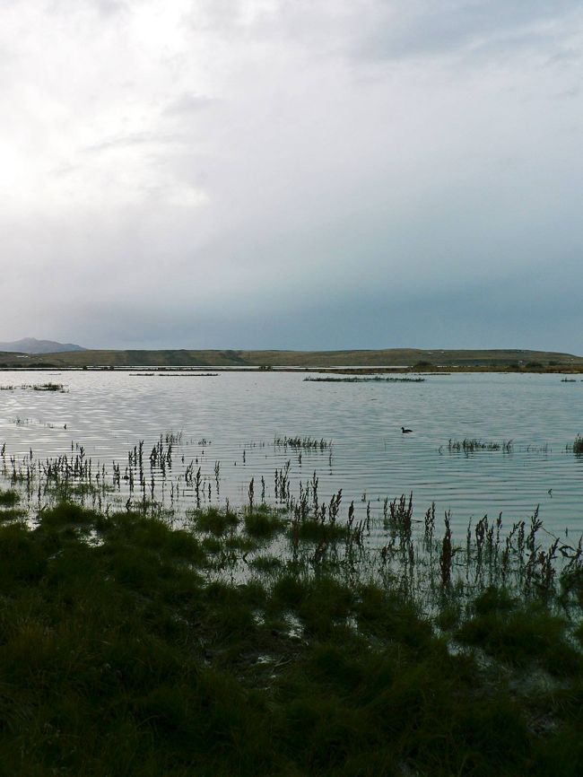 ニメス湖の光景。