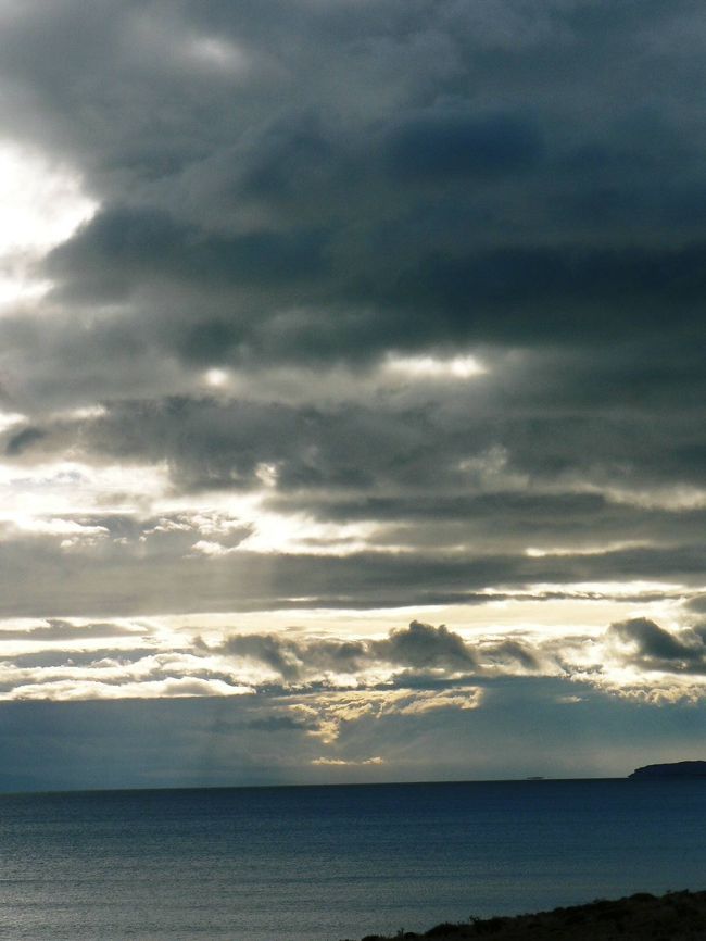 アルヘンティーノ湖の光景。<br /><br />