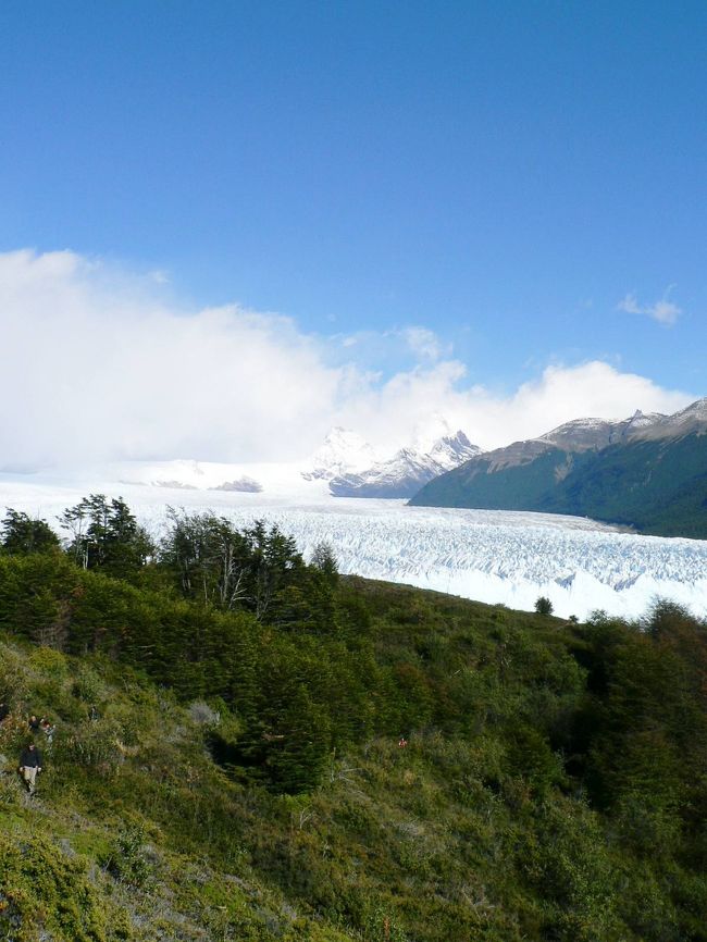 ペリト・モレノ氷河周辺の光景。
