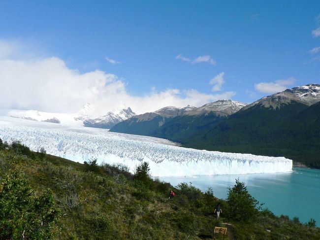 ペリト・モレノ氷河周辺の光景。