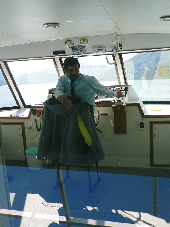 観光船の船長。<br /><br />