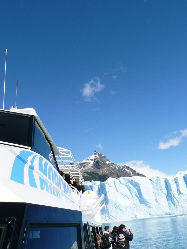 氷河観光船の光景。