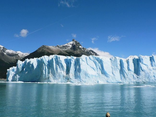 観光船から見るペリト・モレノ氷河。