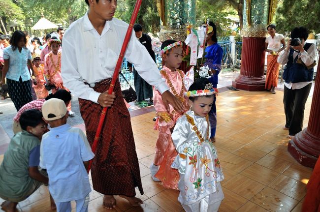 学校の休みを利用する場合が多い（３〜６月の３ヶ月）<br />得度式は金がかかるので、よく親戚と一緒に行われる
