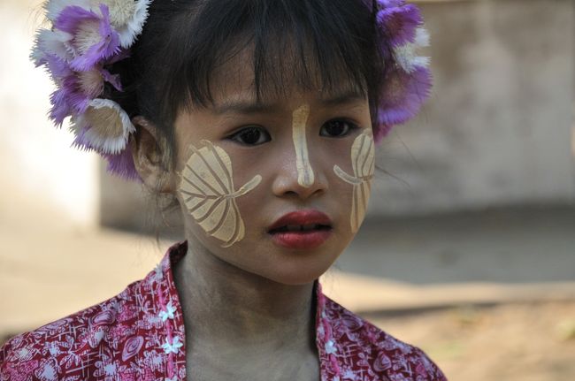 タナカは日除けで化粧品とはとても・・　と思っていたのですが、この子を見て認識を改めました。　　凄くよく似合います