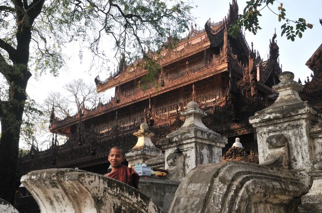 １５：５０〜１６：１５　シュエナンドー僧院の見学