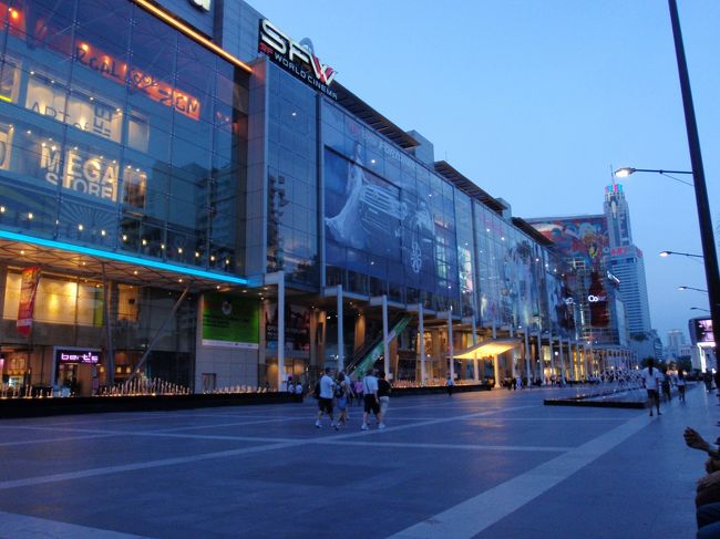 ほんとバンコクは都会ですね〜。