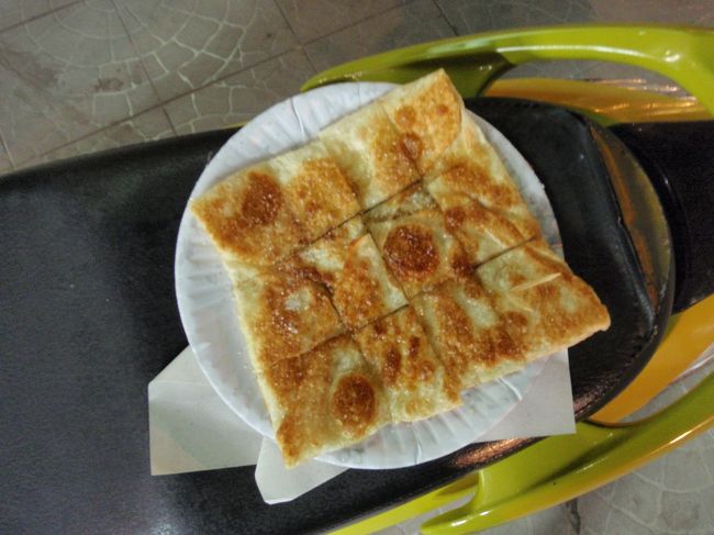 なんかもう一個食べたくなって、レモンシュガーを注文、さっぱりしてました。