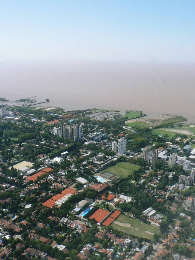 飛行機から見るブエノス・アイレス市街地の光景。<br /><br />