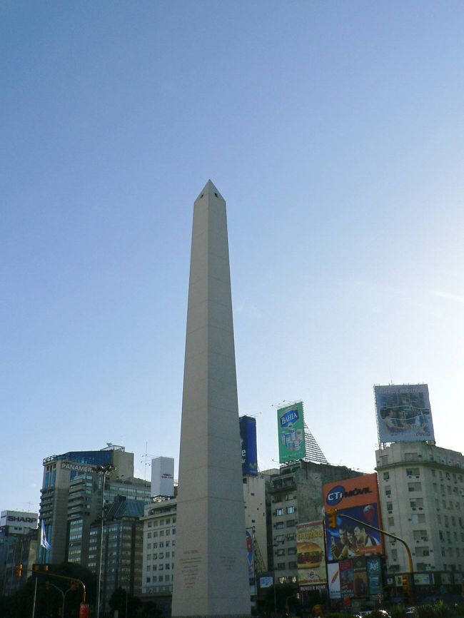 ７月９日通りの中心、オベリスコ。<br /><br />
