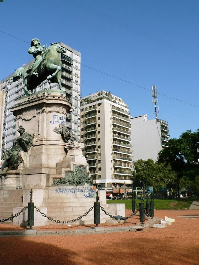 イタリア広場の光景。<br /><br />