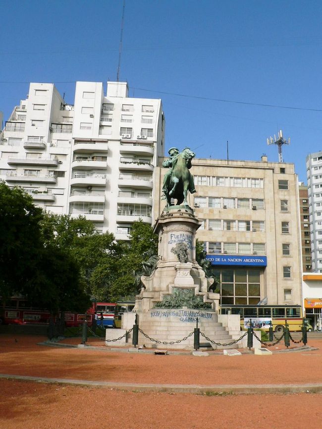 イタリア広場周辺の光景。<br /><br /><br />