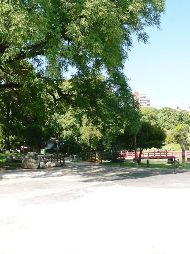 ５月革命記念碑近くの光景。