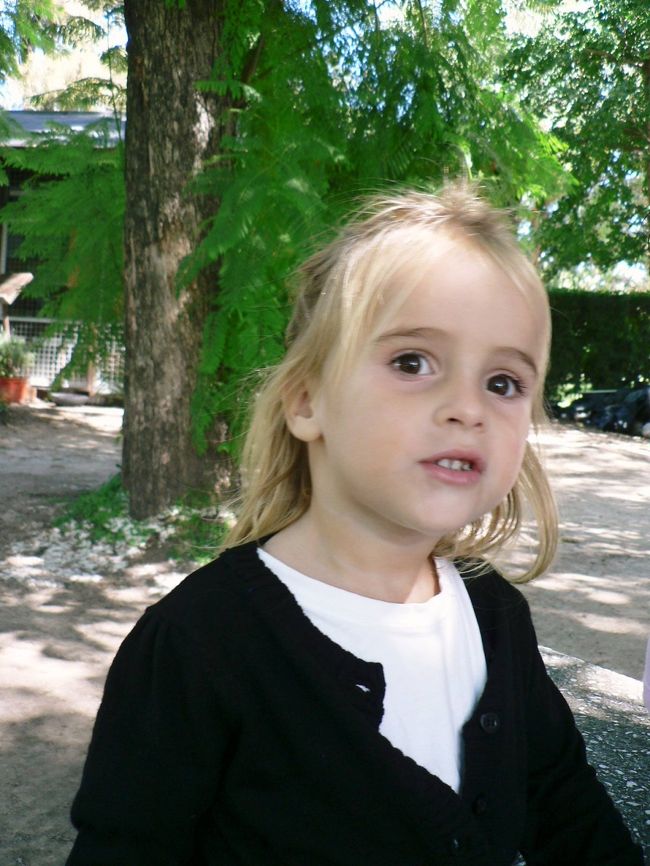 日本庭園で出会った少女。<br />