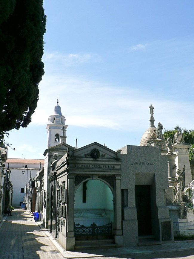 聖母ピラール聖堂から近いレコレータ墓地。<br /><br />