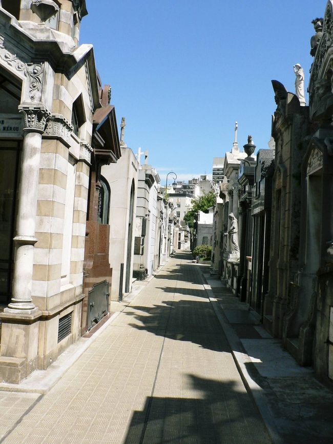 レコレータ墓地。